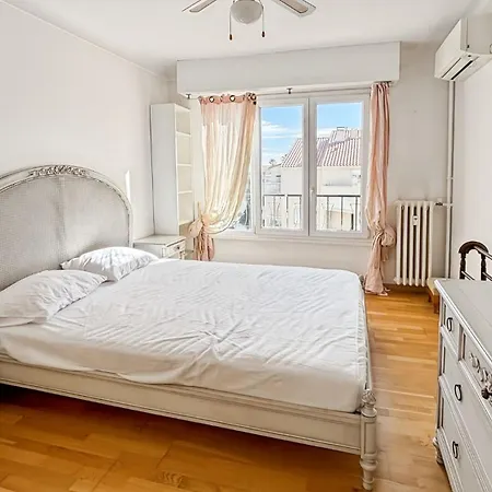 Apartment Comfortable And Modern Two Bedroom *