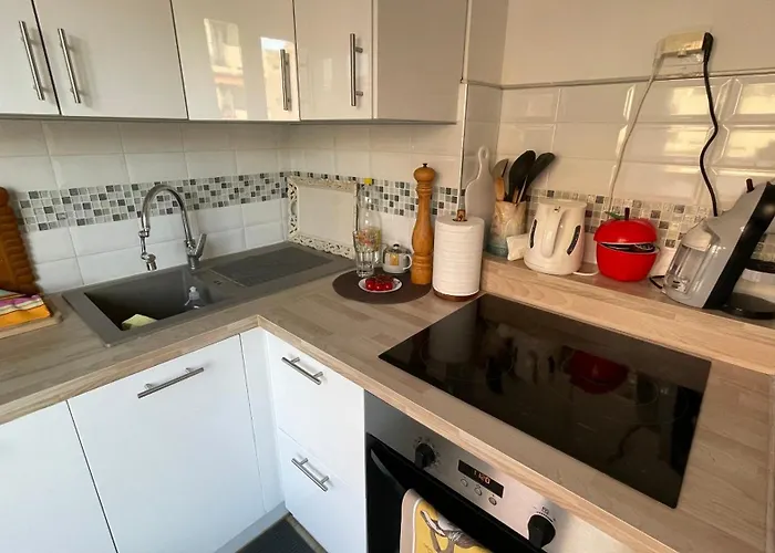 Comfortable And Modern Two Bedroom *